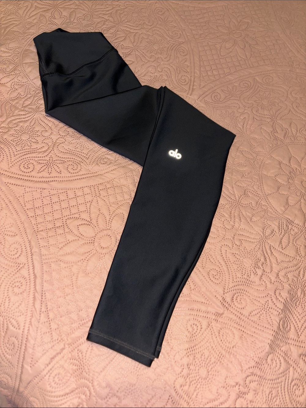 ALO Performance Leggings - Picture 4 of 4